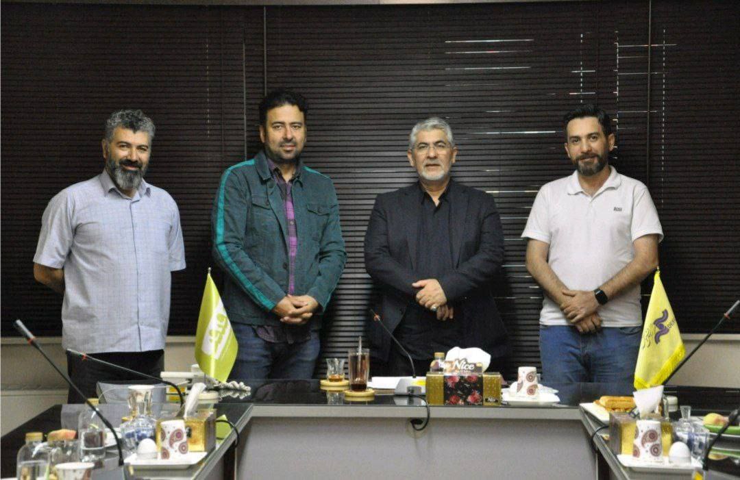 مسئولان جشنواره ملی فیلم اقوام ایرانی با مدیرعامل مرکز گسترش سینمای مستند، تجربی و پویانمایی دیدار کردند/محمد حمیدی مقدم: از رویدادهایی که به توسعه فرهنگی بیانجامد، حمایت می‌کنیم