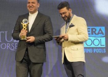 اهدای جایزه جشنواره بین‌المللی صنعت سینما و شخصیت‌های تأثیرگذار به کارگردان «پریسان»