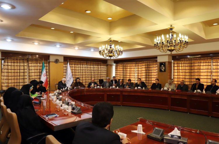 «همایش ملّی اعتلای گرایش ادبیات پایداری در دانشگاهها: راهکارها و موانع» افتتاح شد