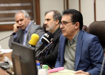 قادر آشنا+جایزه پژوهش سینمای ایران