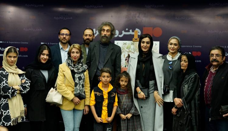 در مراسم رونمایی و اکران افتتاحیه فیلم مطرح شد/ «زندگی و زندگی» در دمای ۵۰ درجه ساخته شد