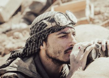 مجنون(مهدی شاه محمدی)؛ تخت!/تصنع انقطاع