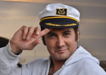 همزمان با زادروز زنده‌یاد سیروس گرجستانی/ استارت اکران آنلاین «منشی مخصوص من»+ رونمایی از پوستر