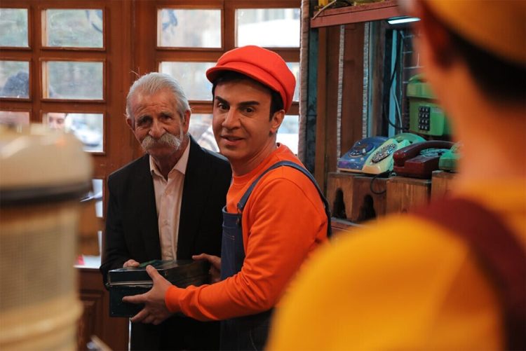 استقبال کودکان و خانواده ها از عموپورنگ و عوامل #لالایی در نیایش مال+ویدیو