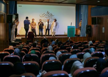 گلایه سازندگان «در آغوش درخت» به اکران محدود فیلم/ نصرالهی نسب: کودکان کوچیک‌ترین ارتش اجتماعی هر جامعه‌ای هستند