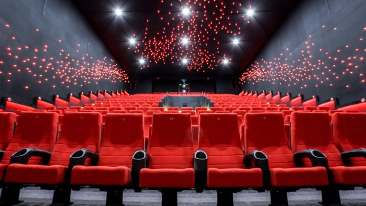 پرفروش‌ترین فیلم‌های سینمایی نیمه اول سال از «تگزاس 3» تا «تمساح خونی»/تازه‌ترین آمار سینماتیکت