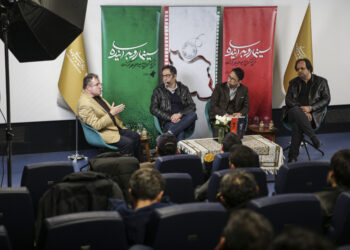 سینمای ایران از بین رفتنی نیست/حواسمان به هنر ملی باشد/در هشتمین جلسه "سینما رو به آینده" چه گذشت؟