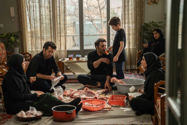 معرفی بازیگرانی که جلوی دوربین «استخوان‌سوز» رفتند/ ادامه فیلمبرداری در تهران+عکس