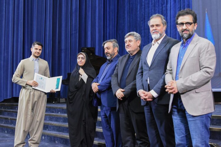 دعوت فریدزاده به هم‌افزایی ملی برای حمایت از استعدادهای جوان/ برگزیدگان معرفی شدند