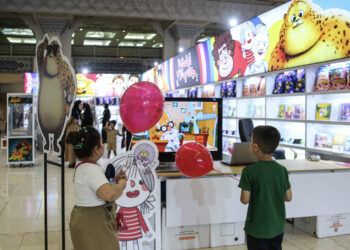 در نمایشگاه نوشت افزار ایرانی چه گذشت؟/ «یوز» ایرانی روی لوازم التحریر بچه‌ها