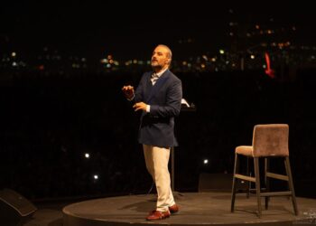 علیرضا قربانی در شب آخر «ایرانم» در تهران: دوری از شما غمی است بر دل ما