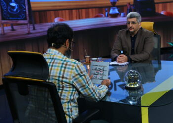 نمایش «بچه‌ی اینجا» در «کافه مستند»