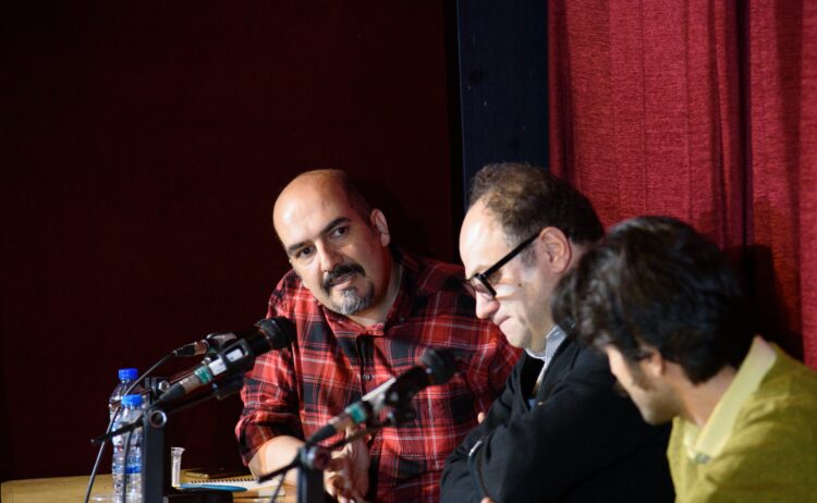 جست‌وجوی عشق، هویت و مرگ در «دریای آبی عمیق»