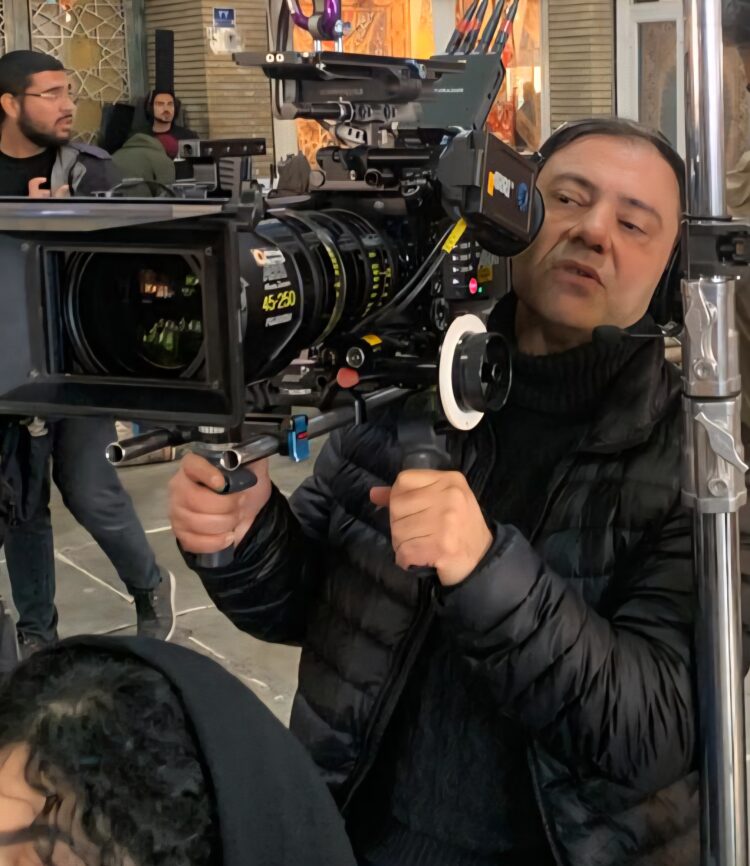 دوربینهای دیجیتال، کیفیت سینمای ایران را کاهش داده؟/بابک بذرافشان فیلمبردار باسابقه پاسخ داد +مسالهی سانسور کامل آیتمهای خودرویی صالحعلاء+ماجرای عشق محمدحسین مهدویان به تارانتینو!+…