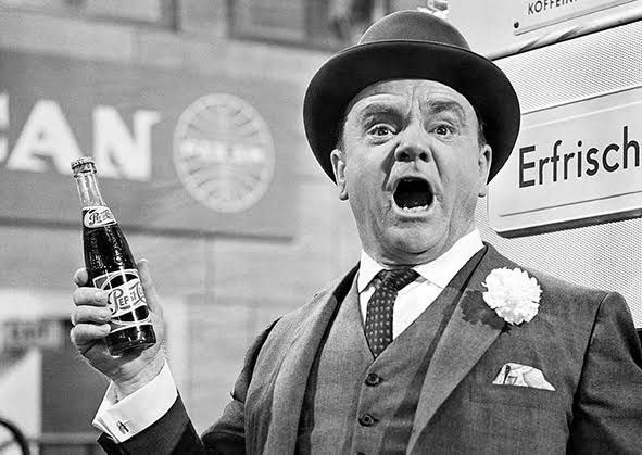 فیلم یک دو سه ساخته بیلی وایلدر