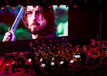 فیلم–کنسرت هانس زیمر شب گذشته در تهران برگزار شد/ موسیقی هانس زیمر دیده شد