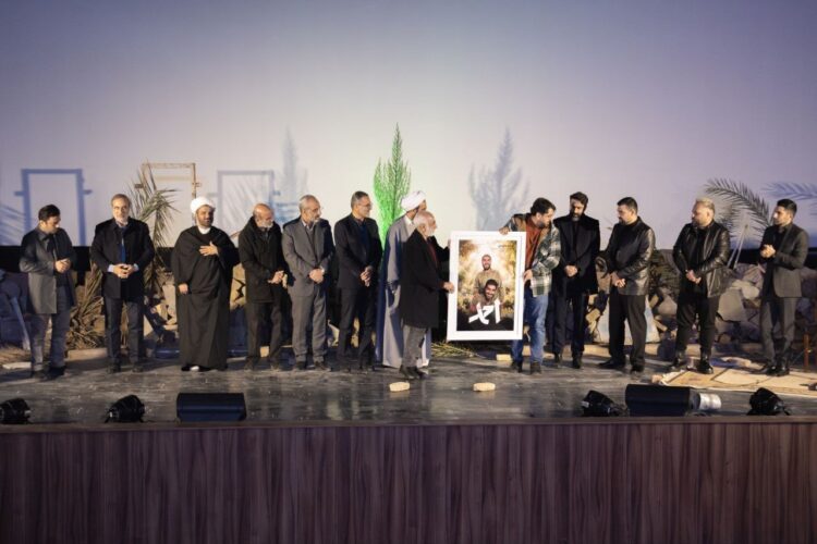 افتتاحیه و اکران مردمی در زادگاه شهید/اصفهانی‌ها به دیدار «احمد» آمدند