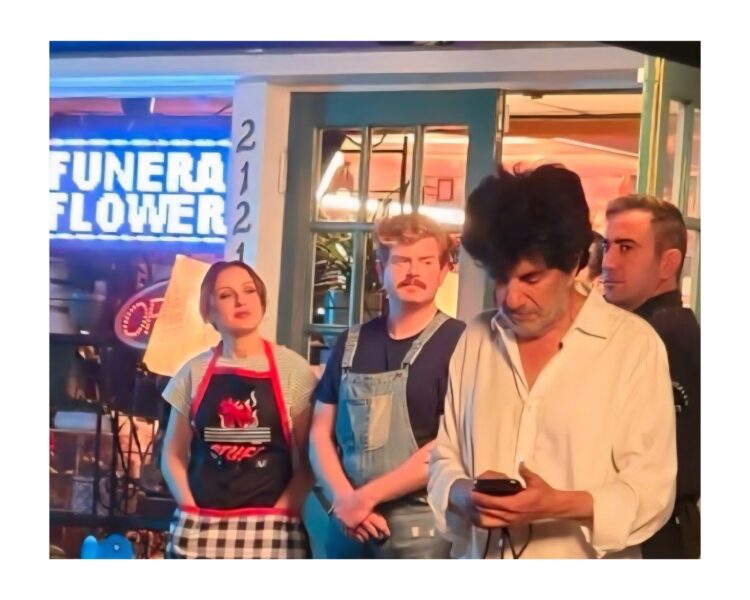 جدال با حوادث!⇐ رونمایی از پوستر «چارلی باستر»+نقطهنظرات فرزان دلجو درباره فیلم تازهاش و احتمال نمایش در فجر۴۴