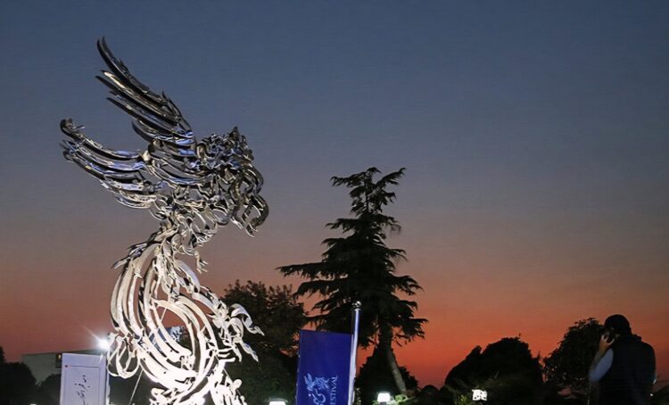 دو تغییر در پرفروشترین فیلمهای جشنواره فیلم فجر۴۴!/تثبیت یک کمدی-فانتزی در صدر/صعود عطاران و جدیدی/نزول مهدویان و صدرعاملی