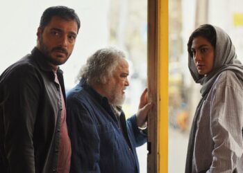 درباره‌ی فیلم “کافه سلطان”(ساخته ی مصطفی رزاق کریمی): جنگ، نعمت است؟ /سیاوش طهمورث درنقش ترامپ؟