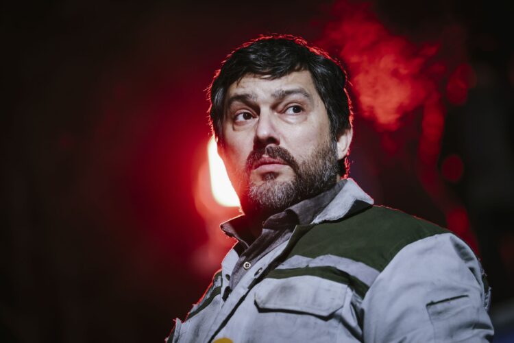 حامد بهداد، ستاره پسیانی و معمای مجهول دریاچه‌ی مخوف پارک شهر!+تصاویر اختصاصی از فیلم “اردوبهشت”