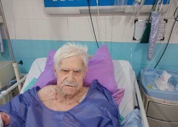 بیست کیلو کاهش وزن در یک سال/عنایت بخشی همچنان در احتضار