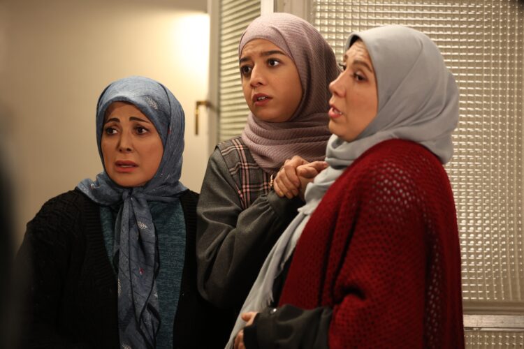 دخترِ سعید آقاخانی در سریال «اسباب زحمت» چه میکند؟!+ویدئو