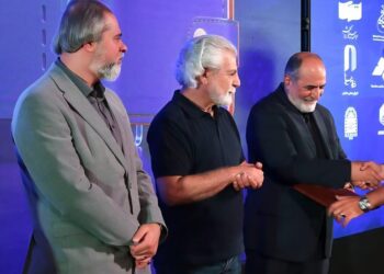 پُز رائد فریدزاده با میراث حسین انتظامی؟