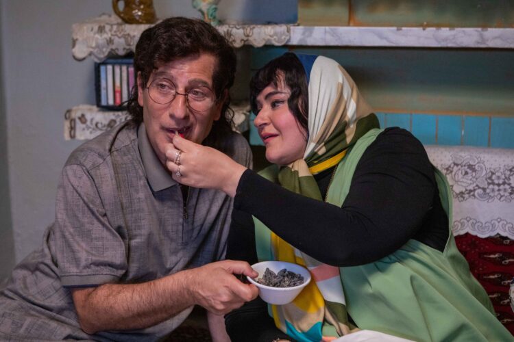 «عموی بچهها»؛ اولین فیلم سینمایی داریوش فرضیایی با بازی نعیمه نظامدوست و رامین ناصرنصیر میآید