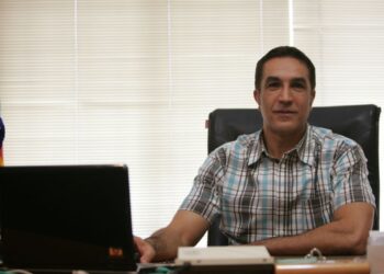رونمایی از مستند «موج باش» در سینما فرهنگ